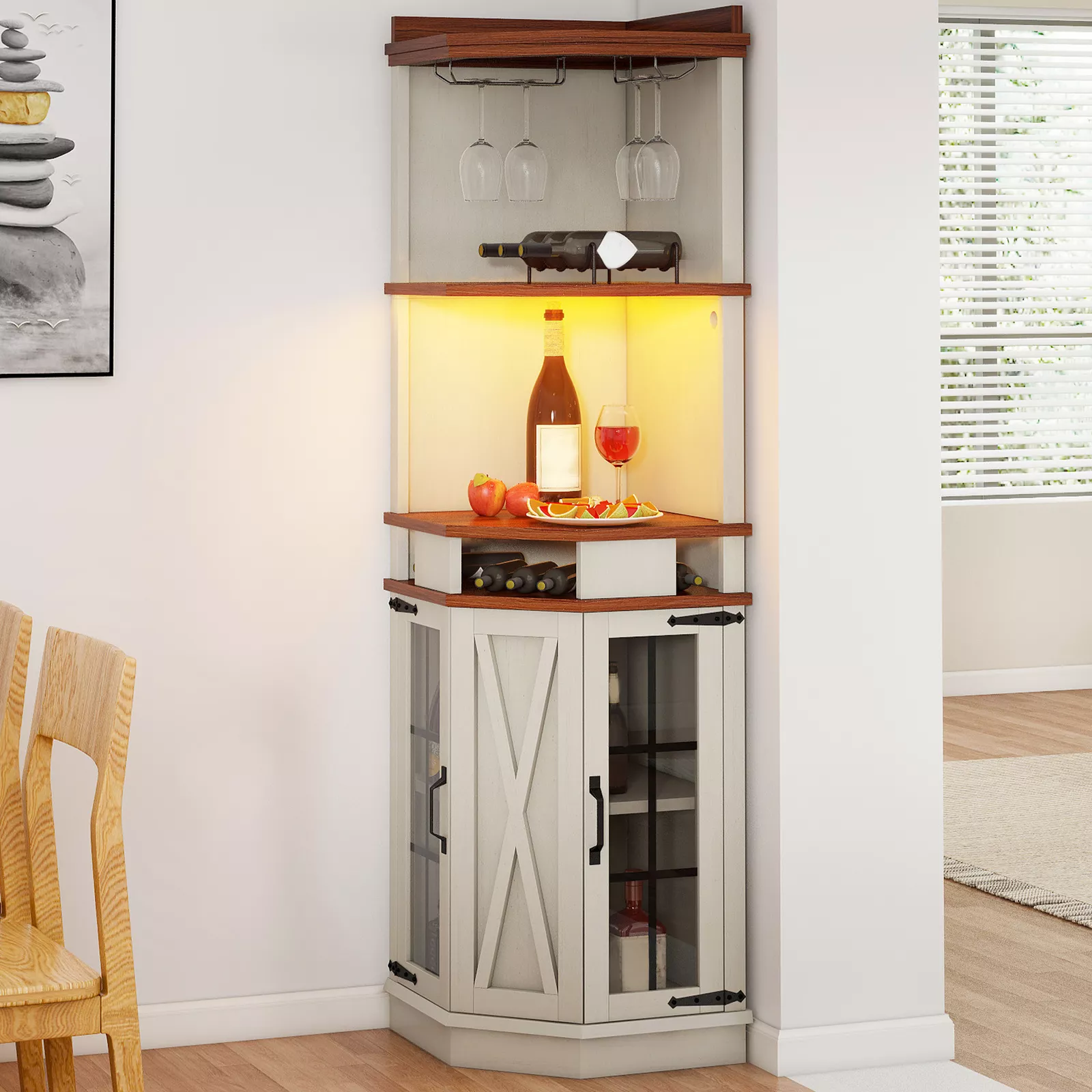 Kitchen & Dining